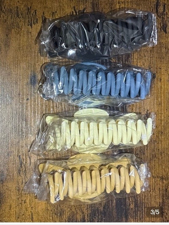 79 Street Accessories - Set of 4 To Large Hair Claw Clips - Black, Blue, Cream, Tan